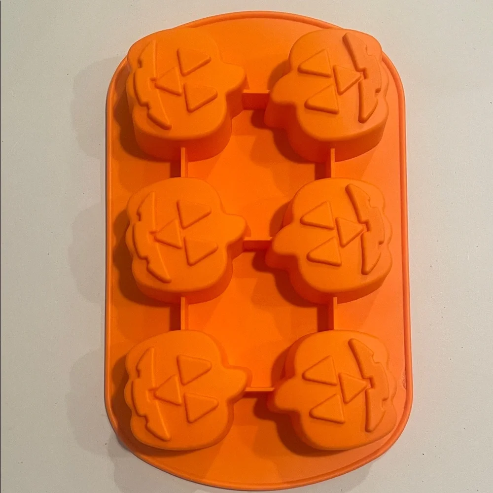 Wilton Jack-O'-Lantern Silicone Mold
